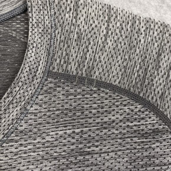 Lululemon Shirt Mens Size L Metal Vent Tech Short Sleeve V Neck in Slate White - Picture 3 of 8
